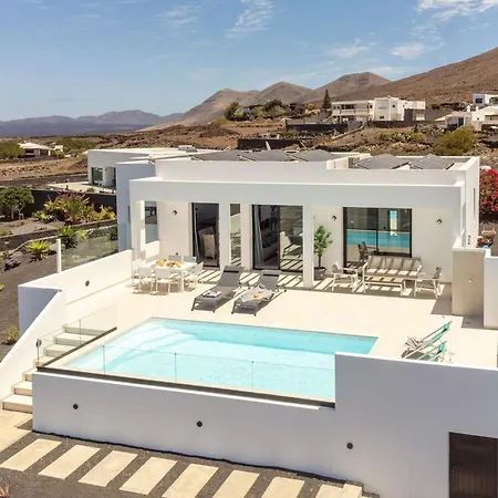 Caprica By Buenavilla فيلة *