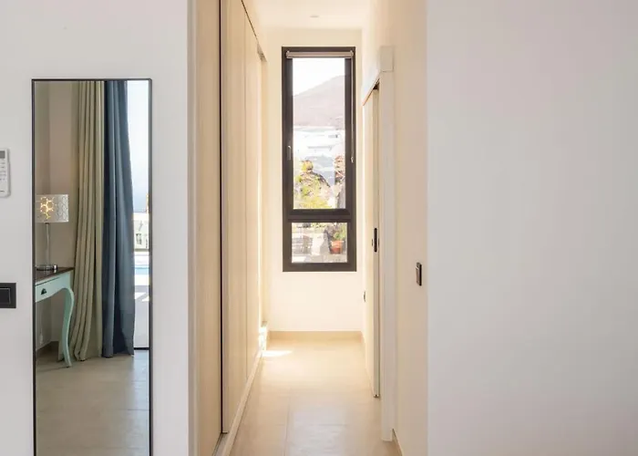 Villa Caprica By Buenavilla