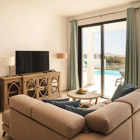 Caprica By Buenavilla * Las Brenas