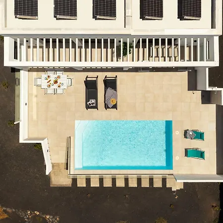 Villa Caprica By Buenavilla